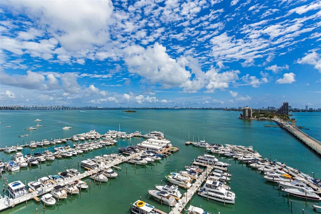 555 NE 15th St, Unit 15B, Miami, FL 33132 Photo