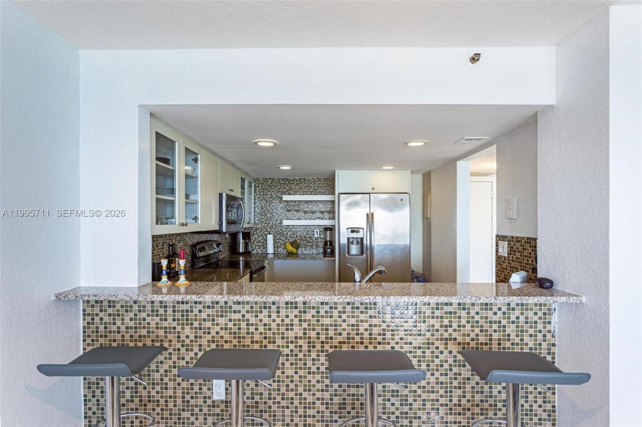 555 NE 15th St, Unit 15B, Miami, FL 33132 Photo