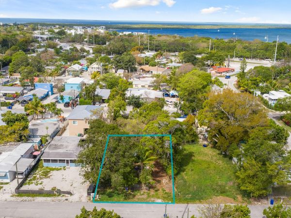 19 Judy Place, KEY LARGO, FL 33037
