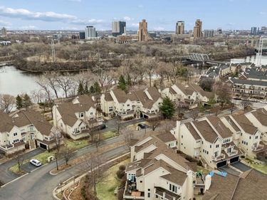 406 River Street, Minneapolis, MN 55401