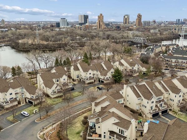 406 River Street, Minneapolis, MN 55401