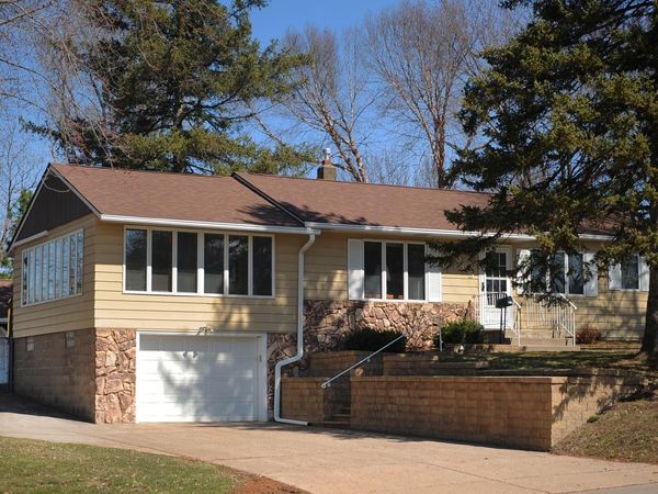 2665 Maryland Avenue E, Maplewood, MN 55119