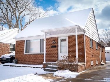 22439 Park Street, Dearborn, MI 48124