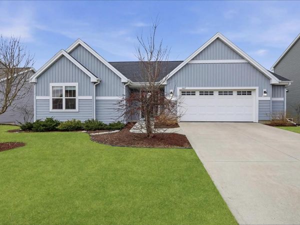 987 Griffin Way, Deforest, WI 53532