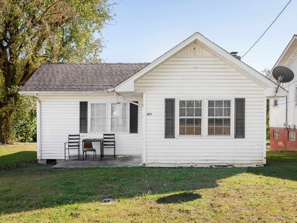 403 7th St, Tuscumbia, AL 35674