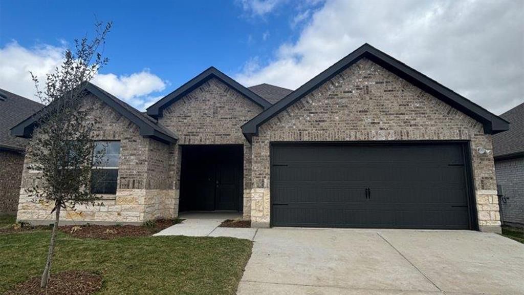 1006 Barton Drive, Ennis, TX 75119 Main Photo