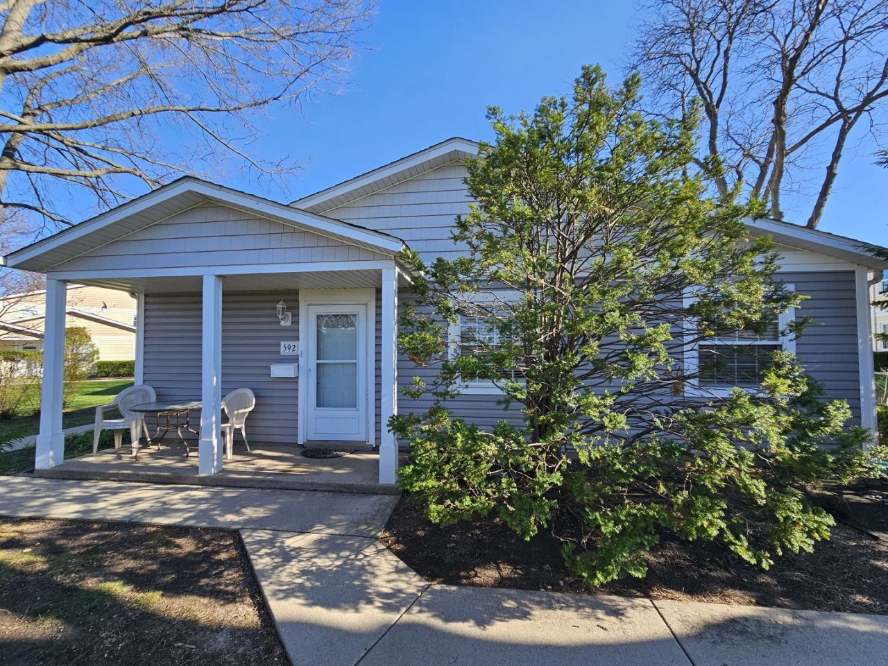592 Lotus Court, Unit 114-A, Wheeling, IL 60090 Main Photo