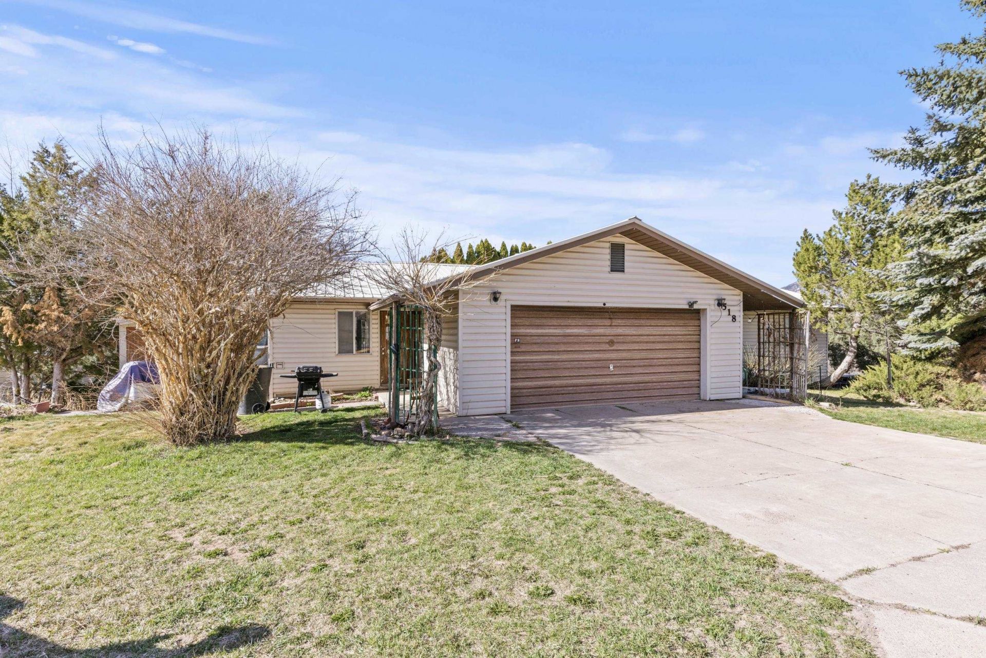 518 W Fife St, Lava Hot Springs, ID 83246 Main Photo