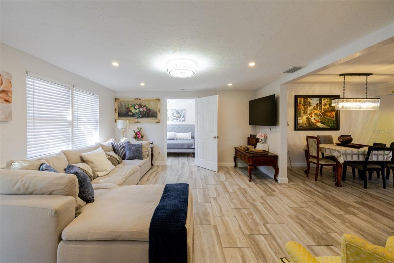 4925 Remington Drive , Sarasota, FL 34234 Photo