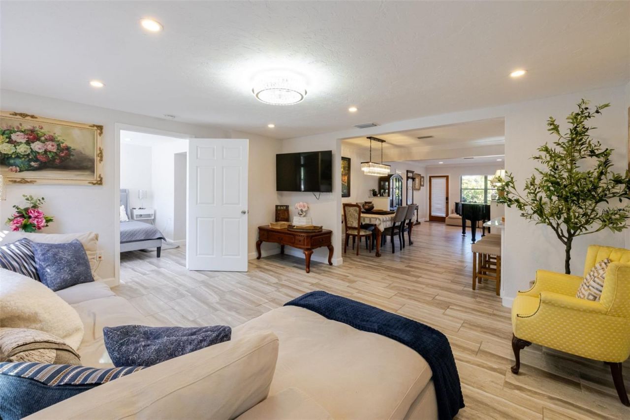 4925 Remington Drive , Sarasota, FL 34234 Photo