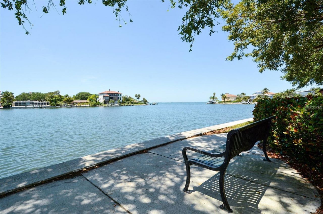 4925 Remington Drive, Sarasota, FL 34234 Photo