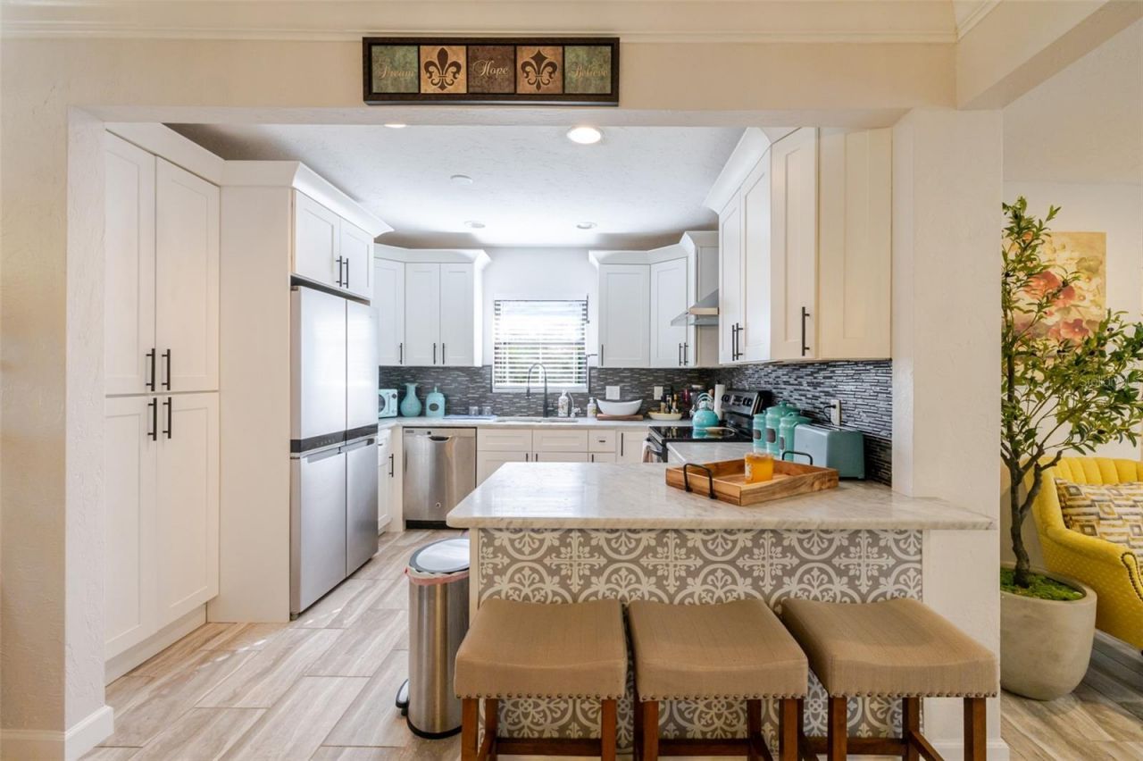 4925 Remington Drive , Sarasota, FL 34234 Photo