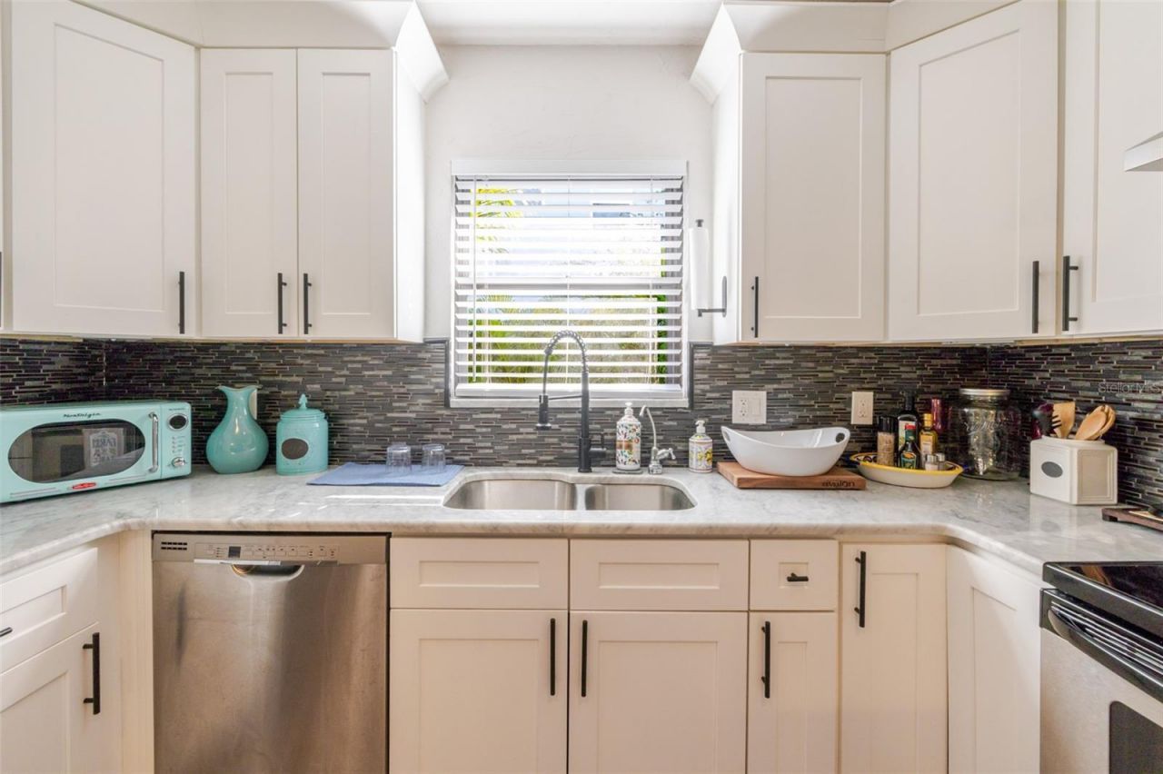 4925 Remington Drive , Sarasota, FL 34234 Photo