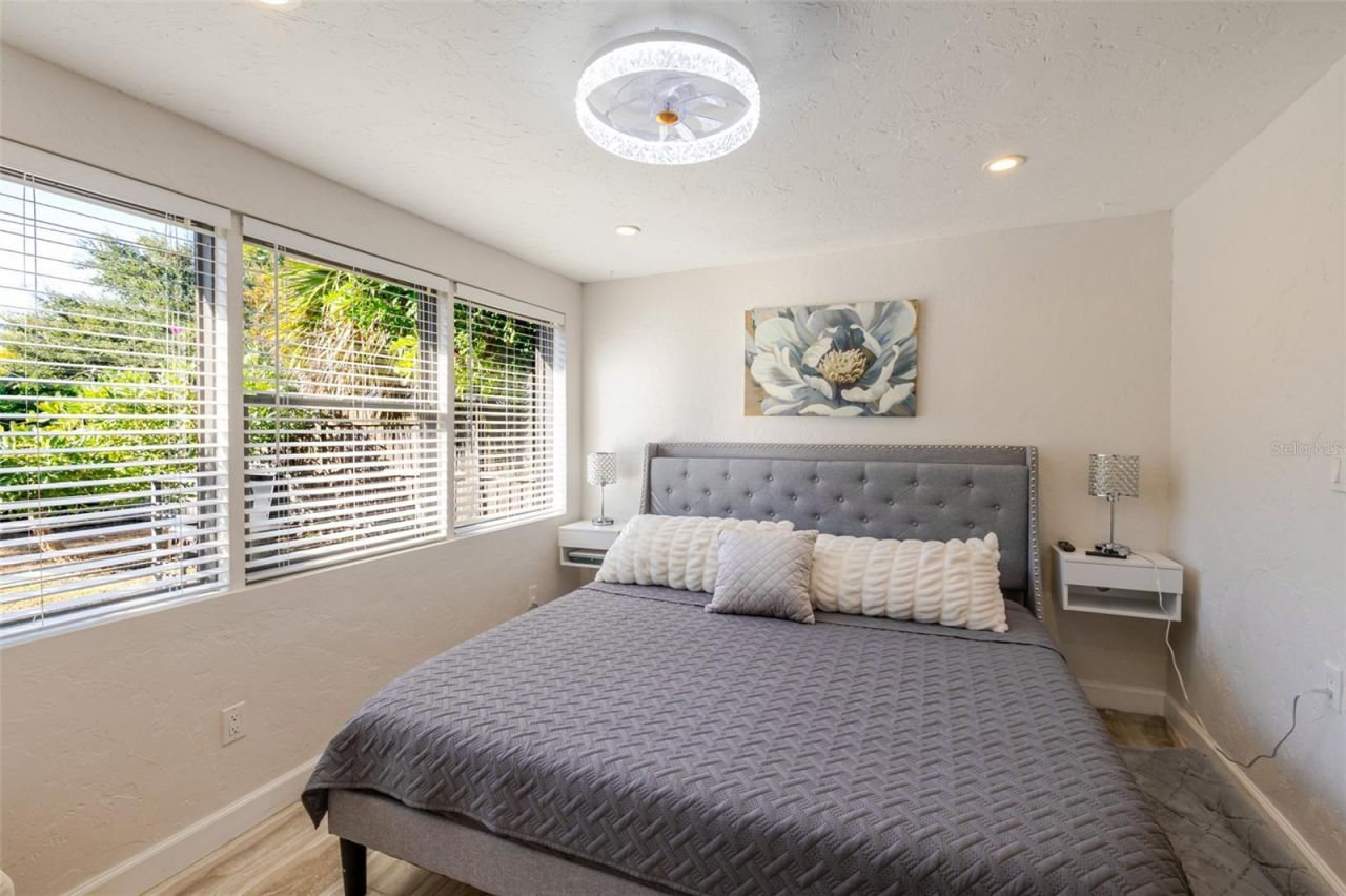 4925 Remington Drive , Sarasota, FL 34234 Photo