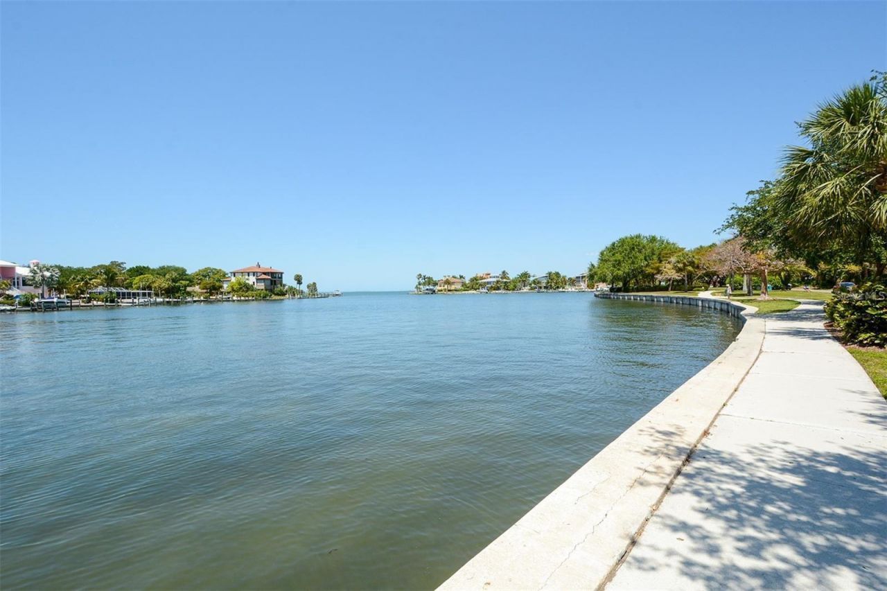 4925 Remington Drive , Sarasota, FL 34234 Photo