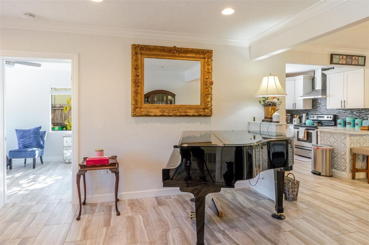 4925 Remington Drive , Sarasota, FL 34234 Photo