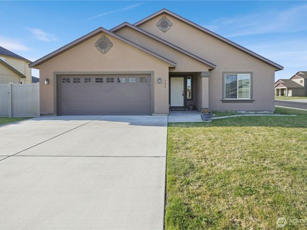 706 7th Avenue NE, Ephrata, WA 98823