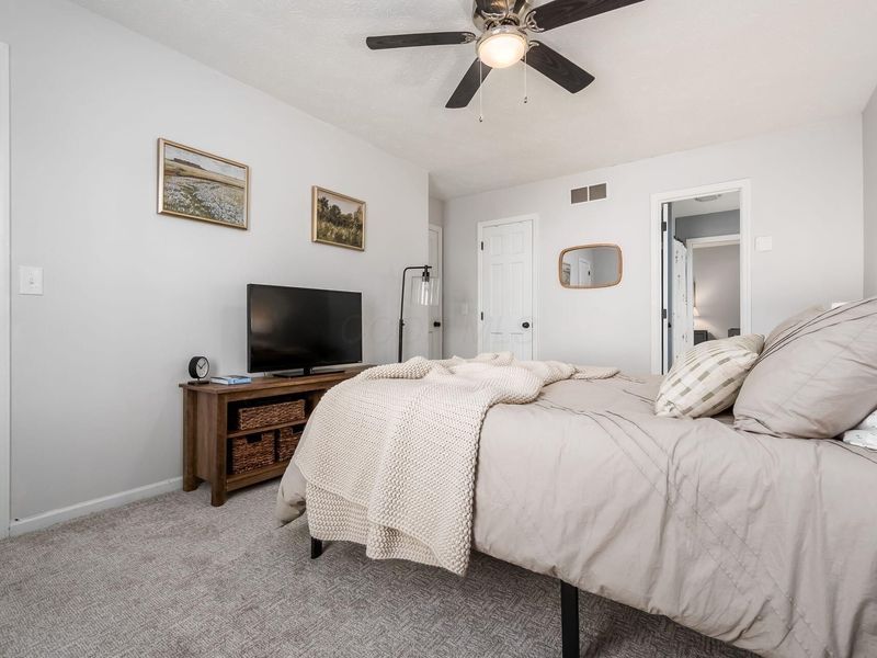 5733 N High Street, Worthington, OH 43085 Photo 28