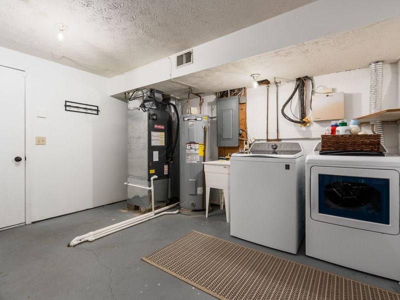 5733 N High Street, Worthington, OH 43085 Photo 39