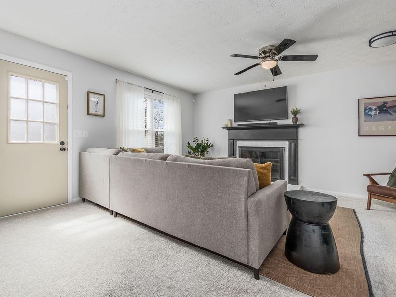 5733 N High Street, Worthington, OH 43085 Photo 9