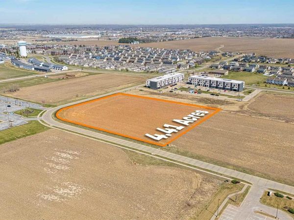 2330 Landon Rd, North Liberty, IA 52317