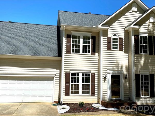 127 Meadow Pond Lane , Mooresville, NC 28117