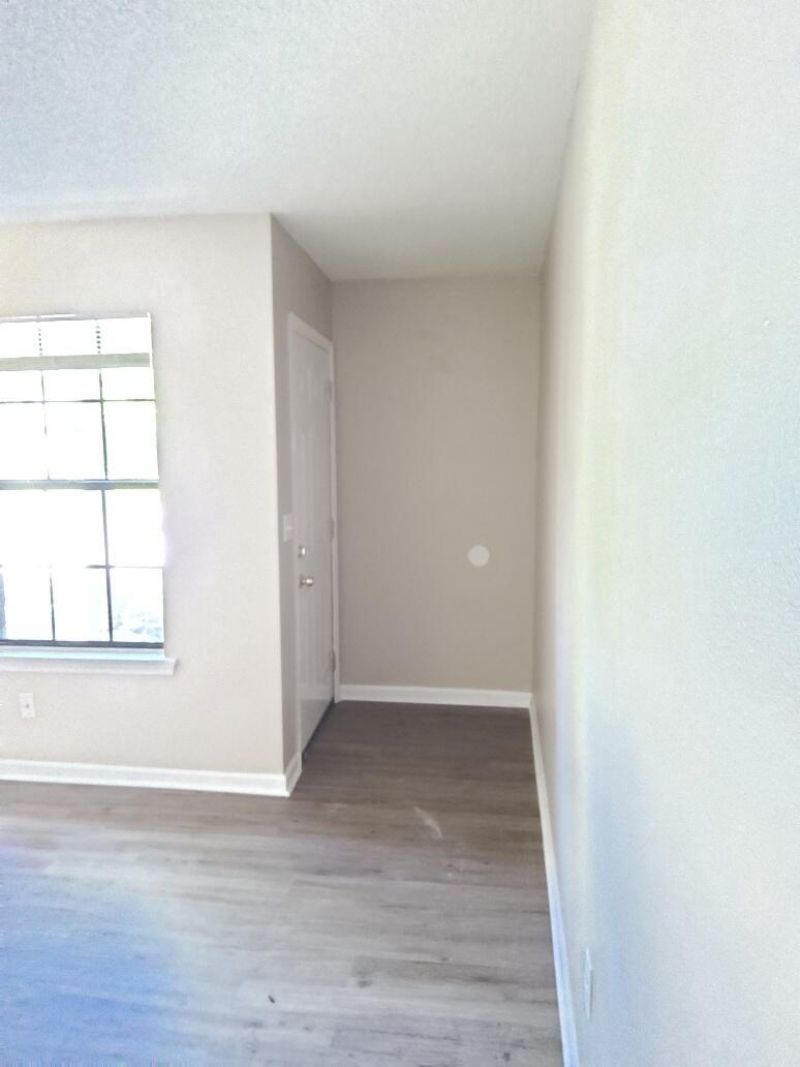 137 Susan Drive Photo 4