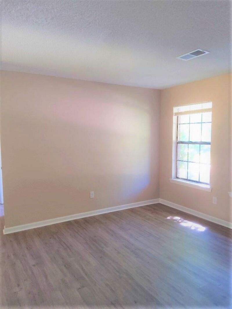 137 Susan Drive Photo 5