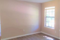 137 Susan Drive photo 4