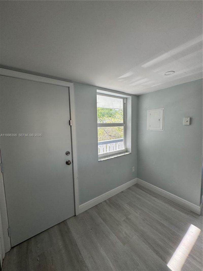 1398 NE 191st St, Unit C305, Miami, FL 33179 Photo