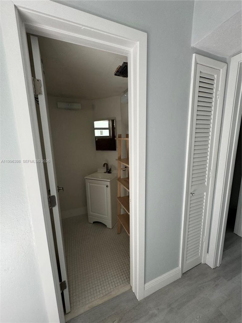 1398 NE 191st St, Unit C305, Miami, FL 33179 Photo