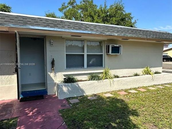 715 SW 6th St, Dania Beach, FL 33004