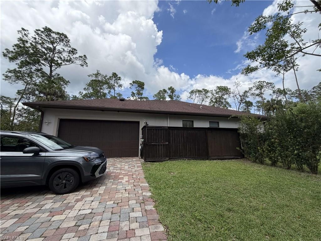 190 2nd St Se, Naples, FL 34117 Photo