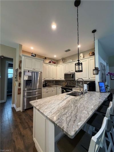 190 2nd St Se, Naples, FL 34117 Photo