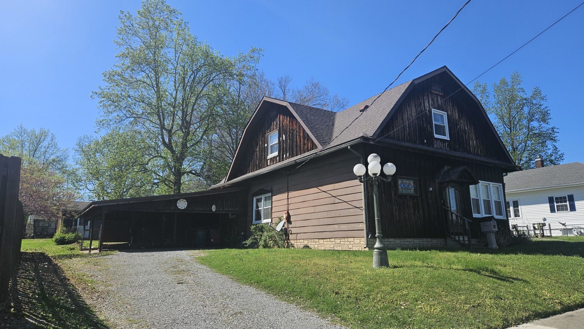 906 Barham Avenue N, Johnston City, IL 62951