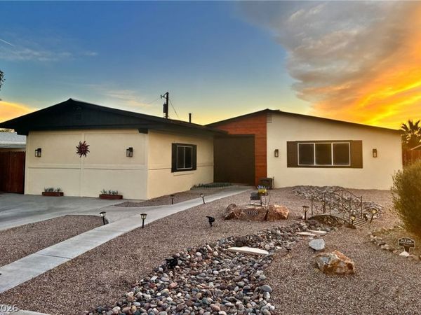 1102 Arapaho Way, Boulder City, NV 89005