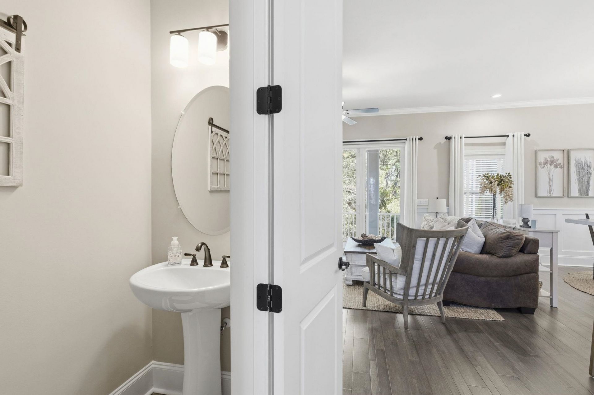 1100 Marsh View Dr. Photo 5