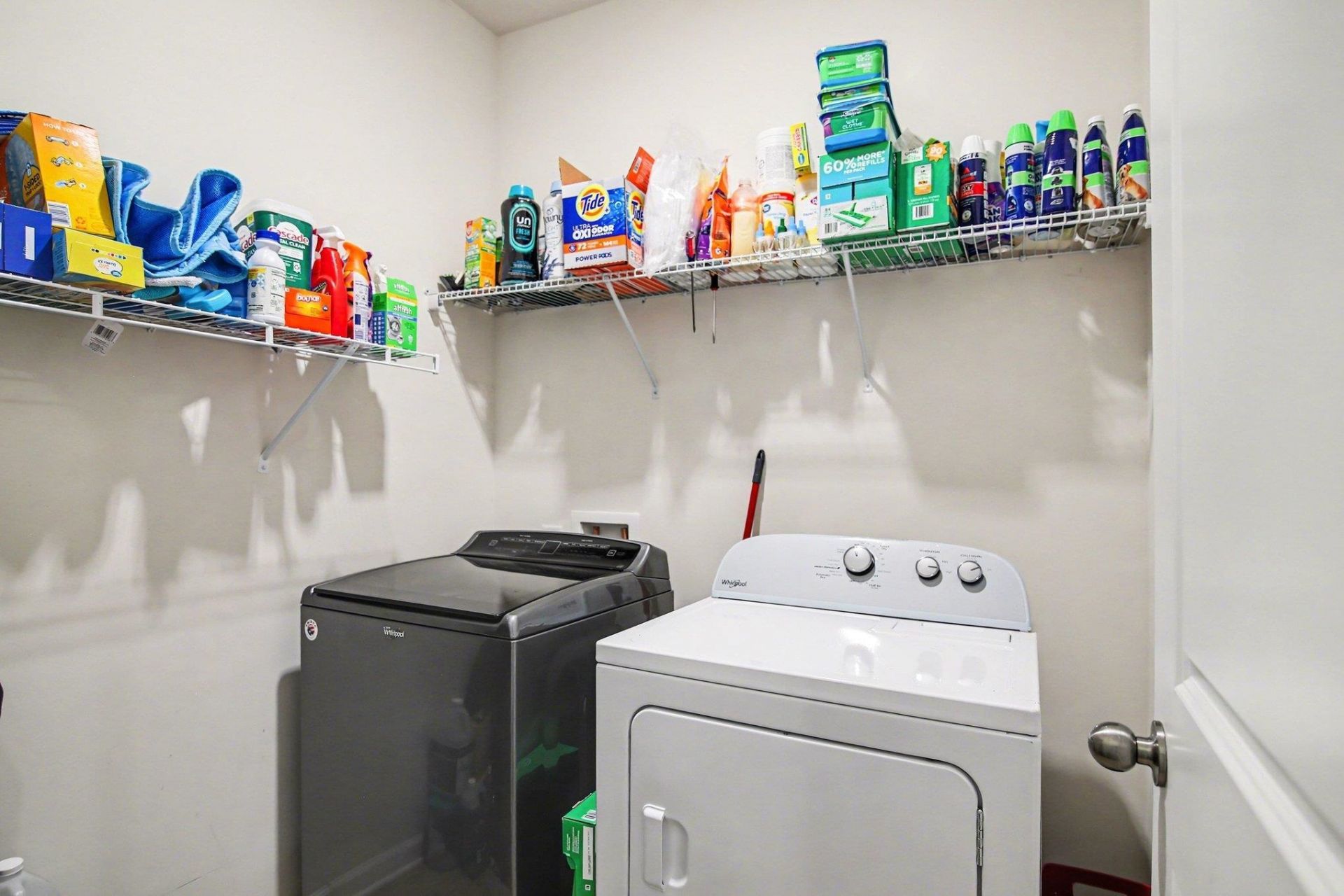 605 Queen Palm Ct.  Photo 24