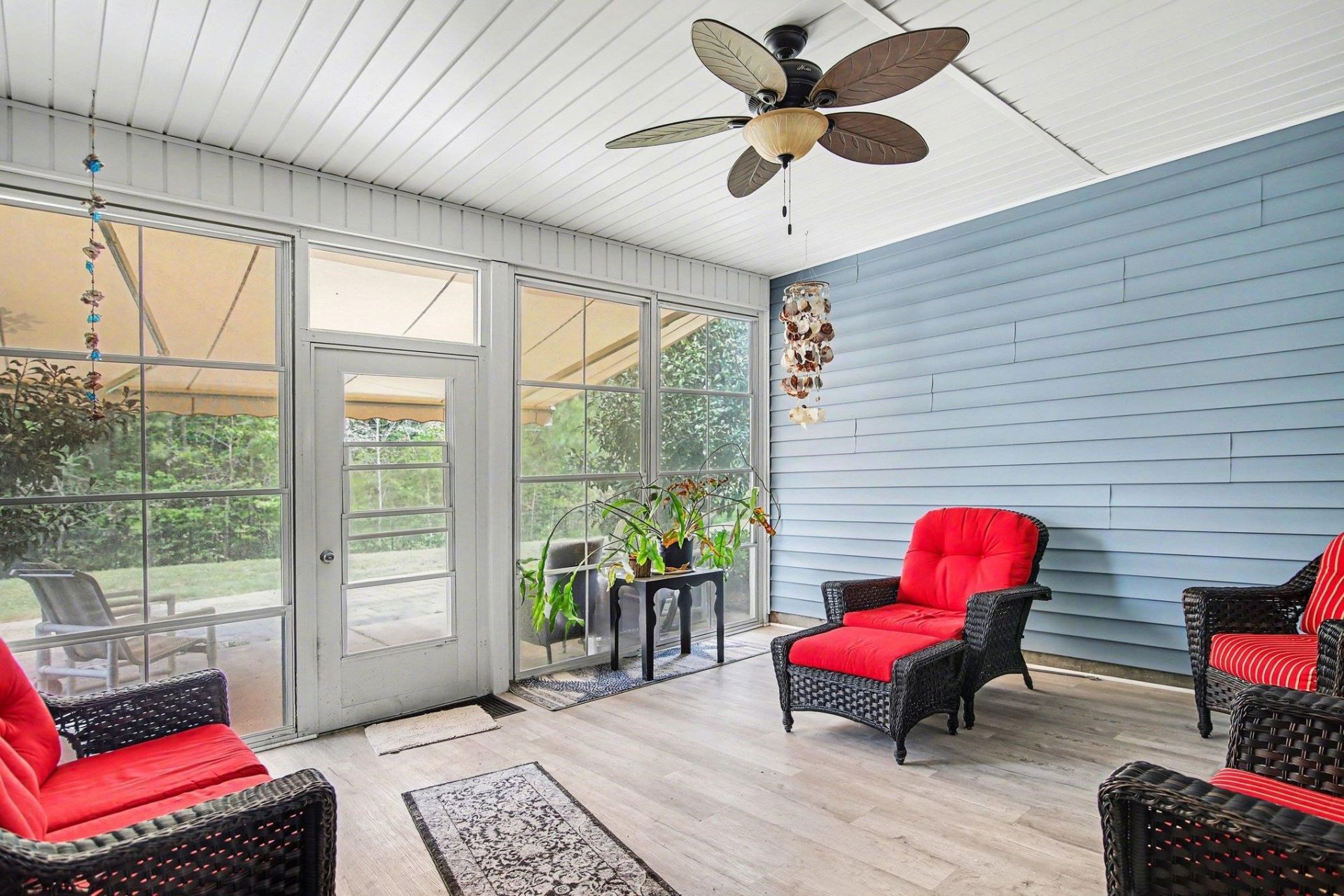 605 Queen Palm Ct.  Photo 26