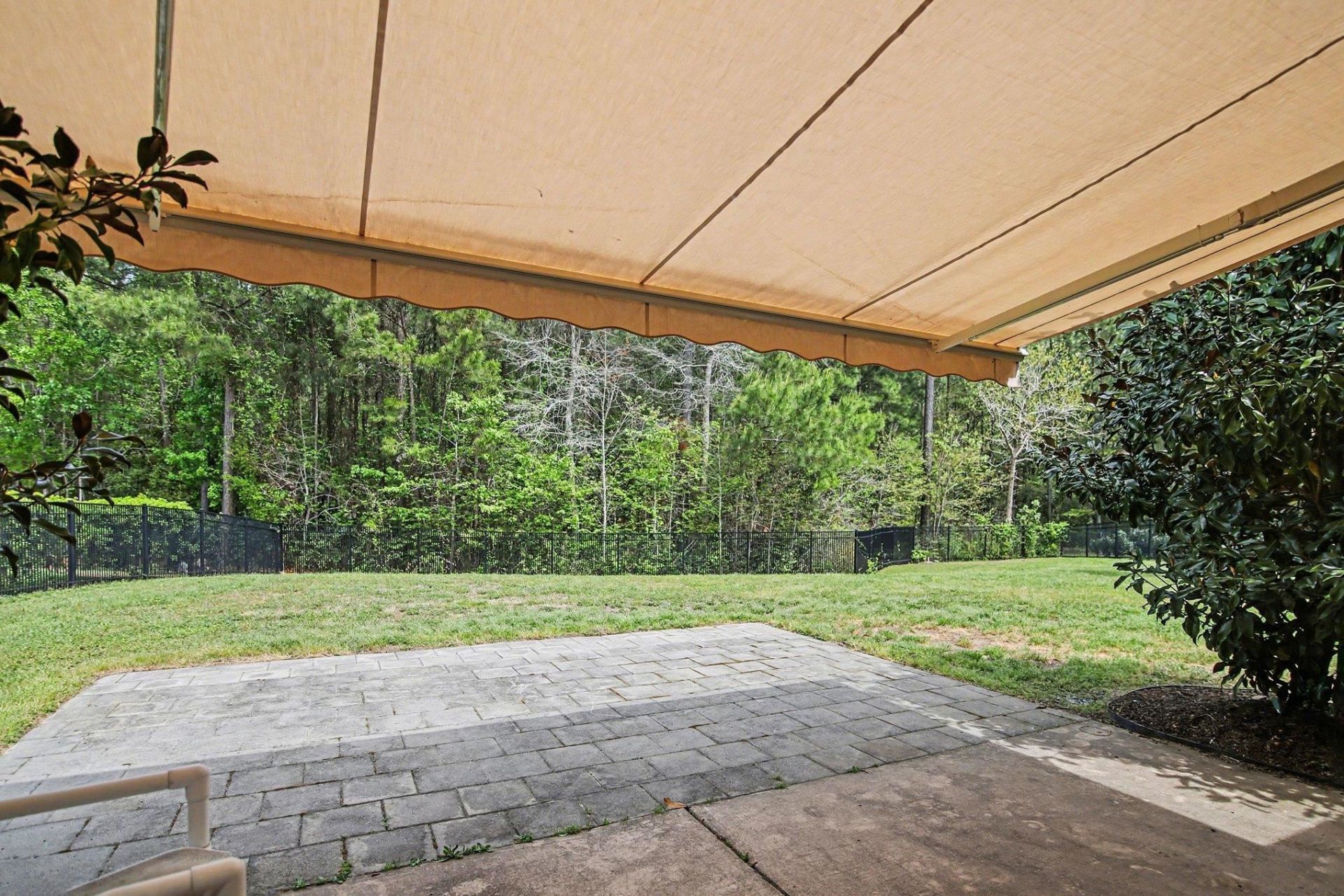 605 Queen Palm Ct.  Photo 27