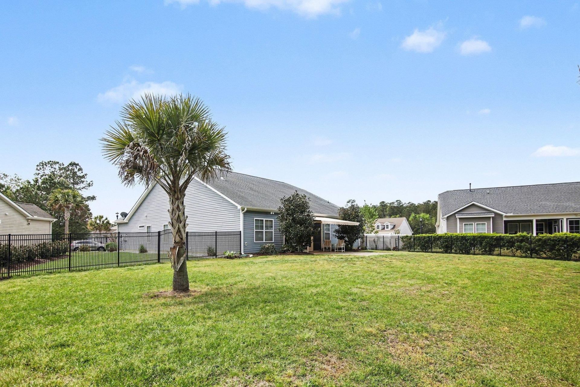 605 Queen Palm Ct.  Photo 31