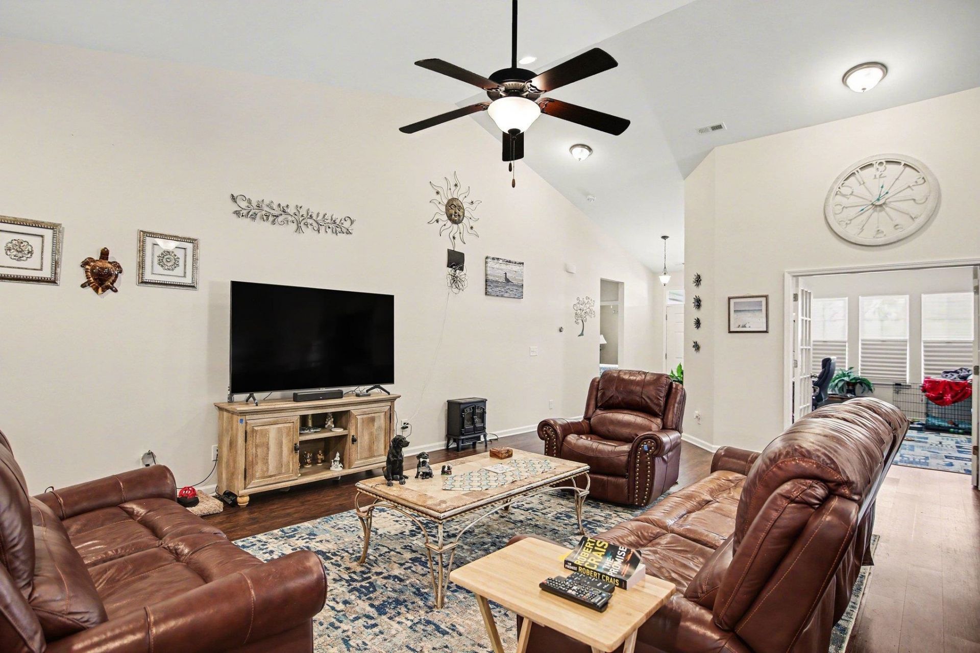 605 Queen Palm Ct.  Photo 7