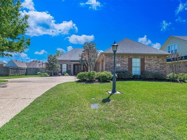 705 Martinique Court, Shreveport, LA 71115