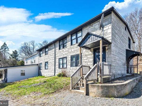 24 TULIP LANE, FLEETWOOD, PA 19522