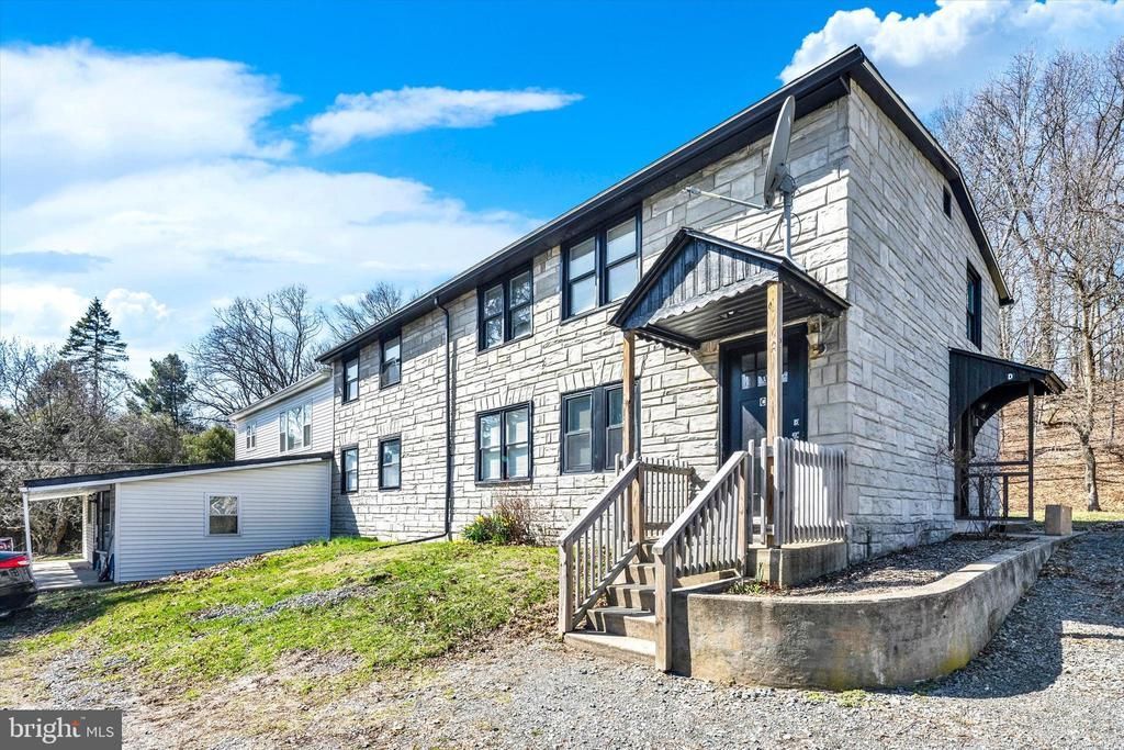 24 TULIP LANE, FLEETWOOD, PA 19522