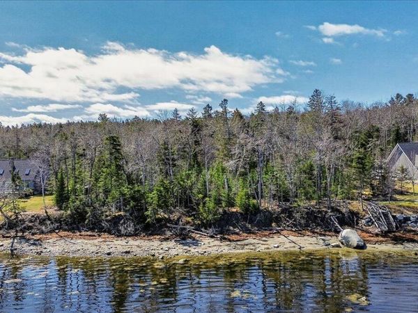 M16 L8 Wilson Point Road, Castine, ME 04421