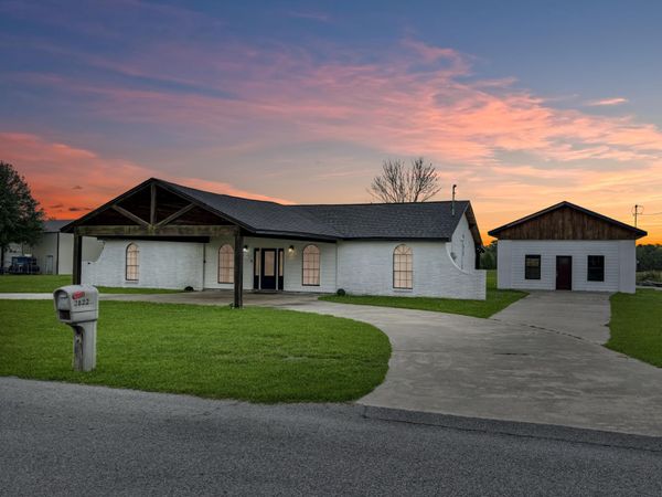 2822 Wilson Dr, Lake Charles, LA 70607