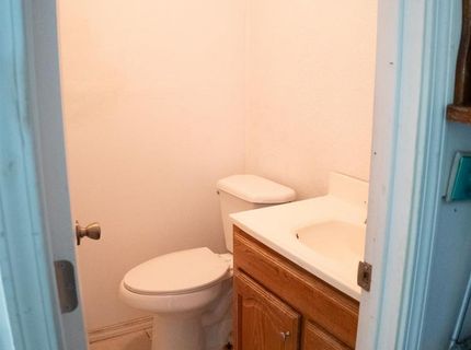 4518 Martin Luther King Jr Blvd, Sacramento, CA 95820 Photo