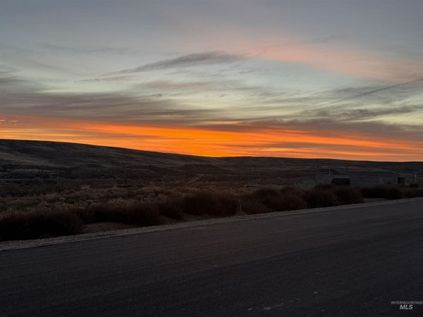 3235 Fly By Rd, New Plymouth, ID 83655