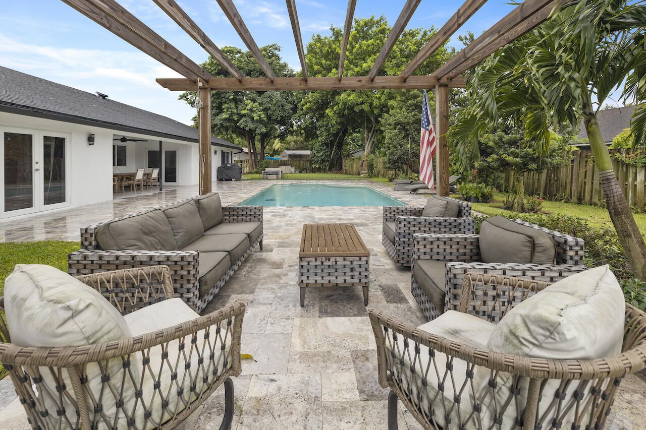 1145 Hickory Trail, Wellington, FL 33414 Photo